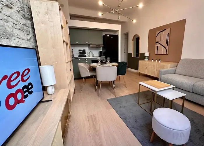 A Deux Pas Des Arenes De דירה *